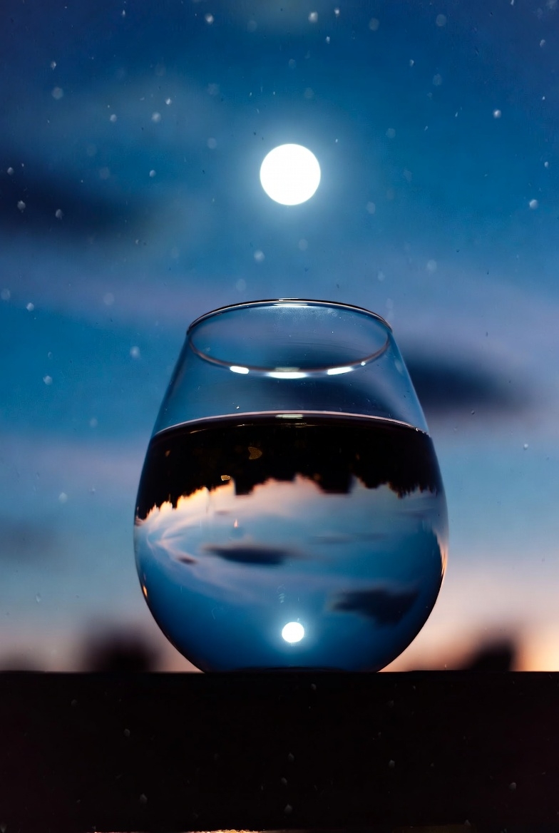 Puterea Apei Lunare